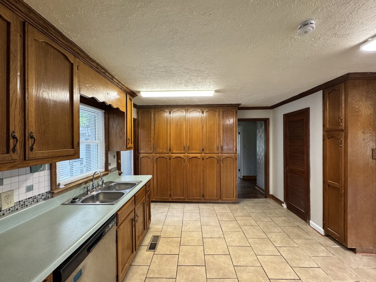 3801 Price Rd Sw - Photo 6 of 22