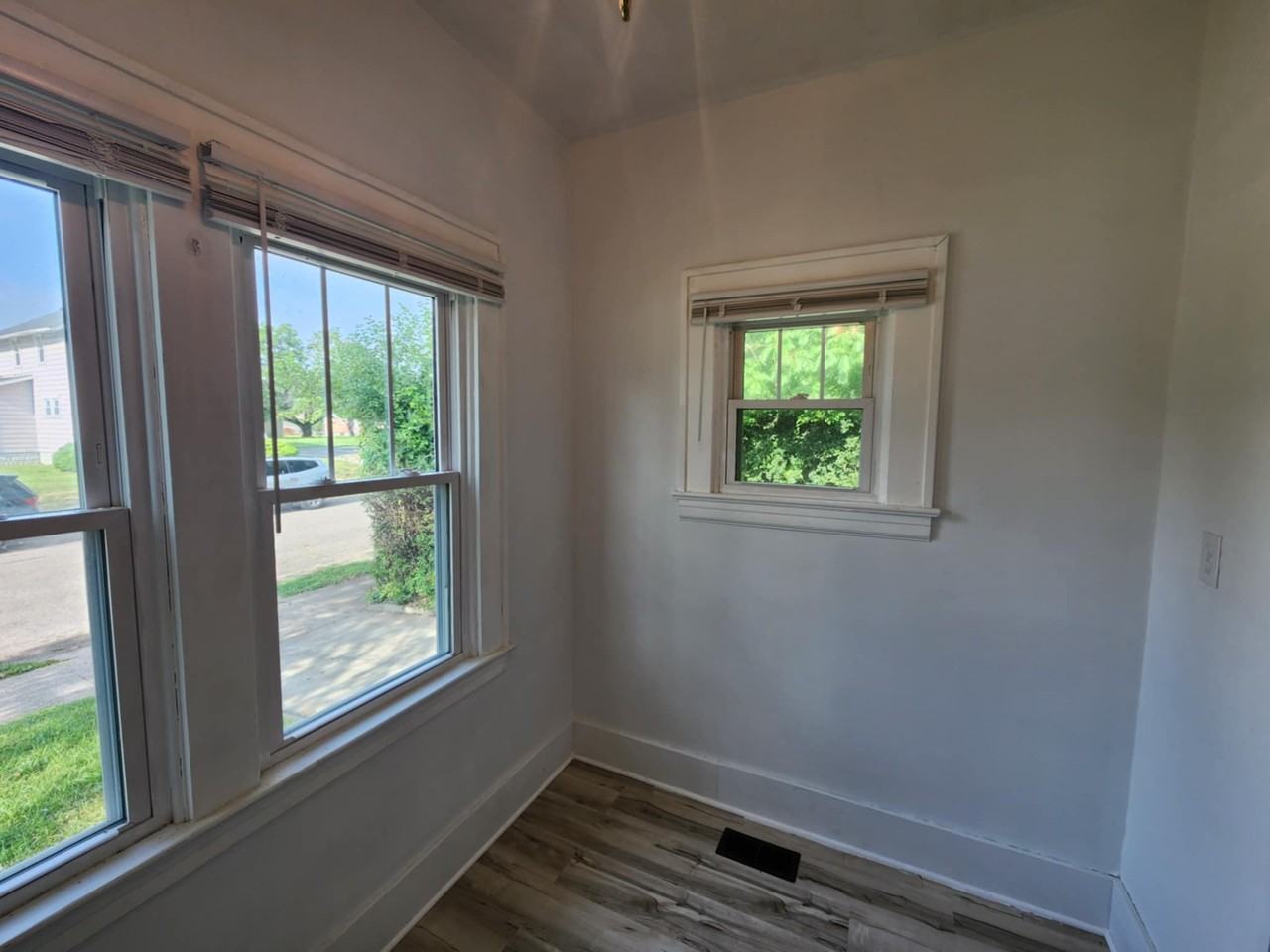 1378 Bellefair Ave - Photo 7 of 22