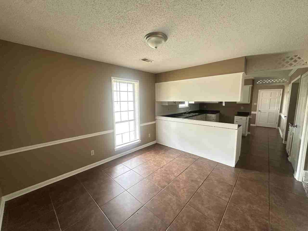 4524 Ross Rd - Photo 3 of 23