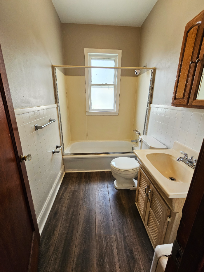 45 Krakow St - Photo 3 of 11