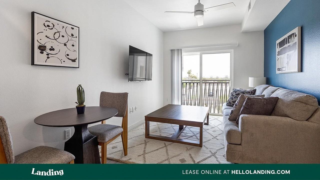 9275 N 29th Ave - Photo 5 of 50