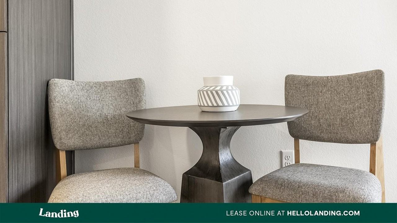 9275 N 29th Ave - Photo 4 of 50