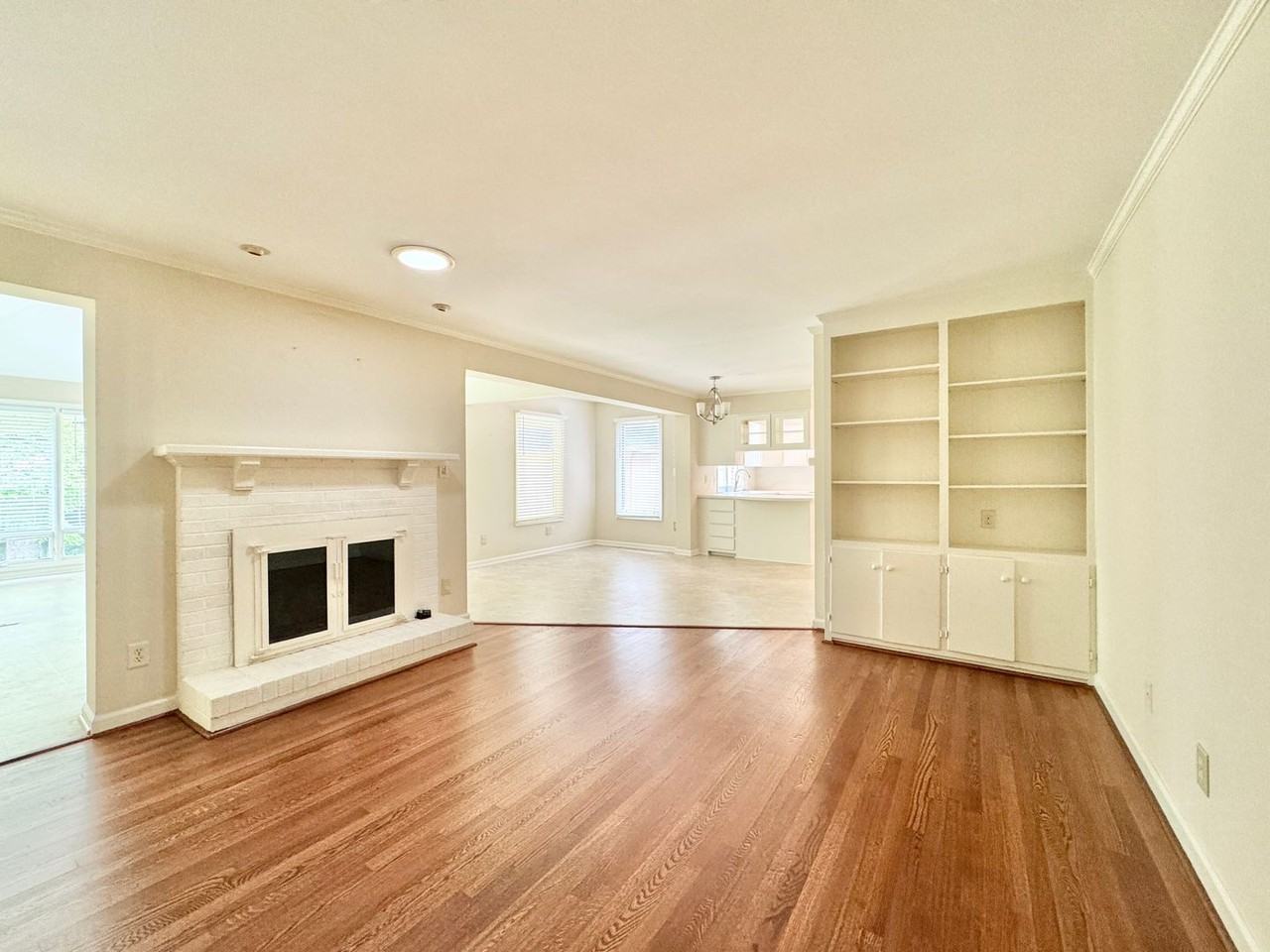 5408 Ainsworth Dr - Photo 3 of 27