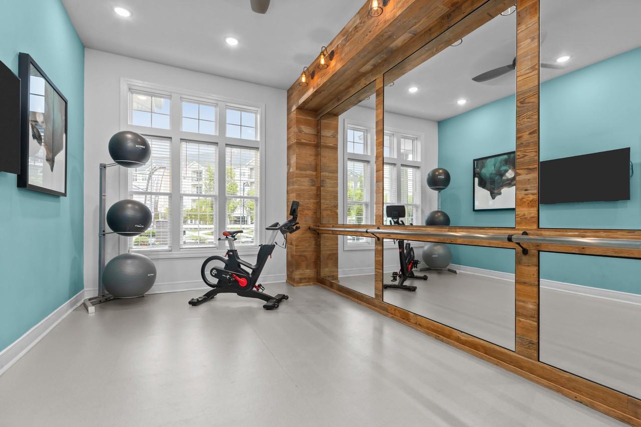 Barclay Chase Apartment Homes - Photo 5 of 19