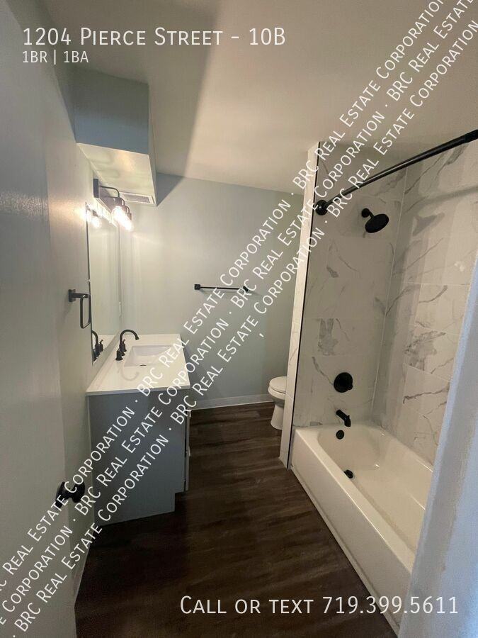 1204 Pierce St #10B - Photo 6 of 8