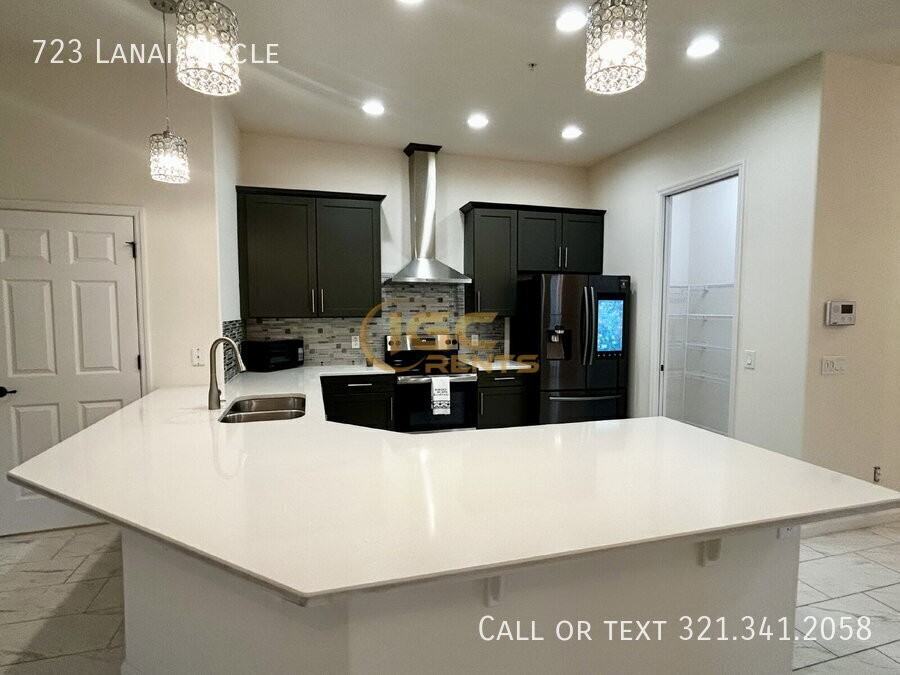 723 Lanai Cir - Photo 2 of 28