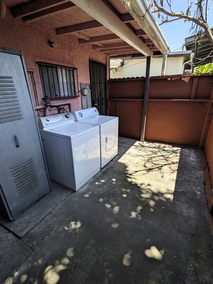 346 South Avenue 19 #1/2 - Photo 3 of 23