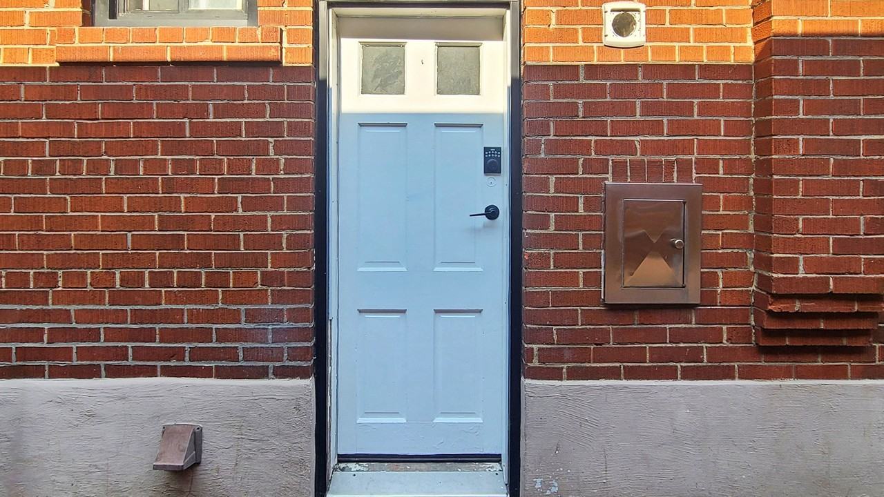 827 Kingston Road - Photo 2 of 26