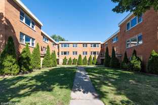 6515 N Seeley Ave - Photo 1 of 1