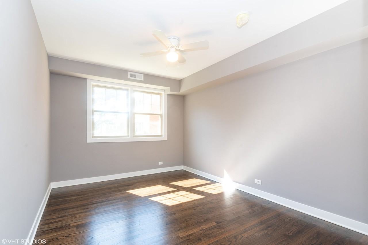 6515 N Seeley Ave - Photo 3 of 5