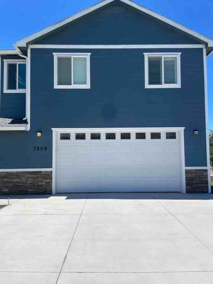 7809 Markgraf Ln - Photo 2 of 30