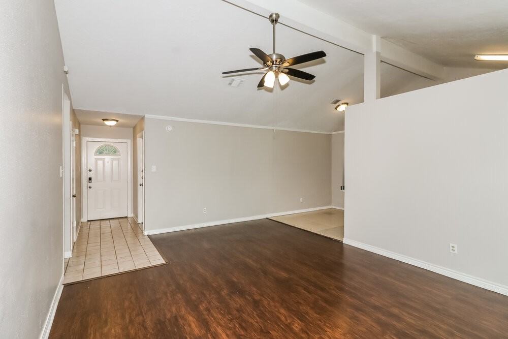 20250 Telegraph Square Ln - Photo 5 of 16