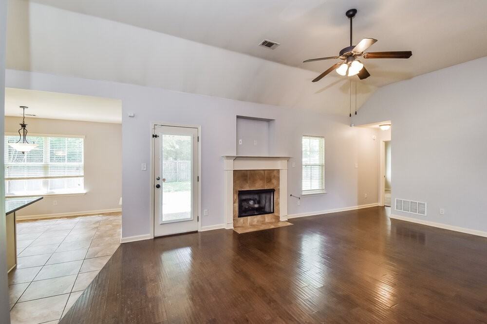 2639 Cherry Tree Dr - Photo 5 of 17