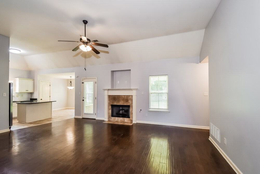 2639 Cherry Tree Dr - Photo 6 of 17