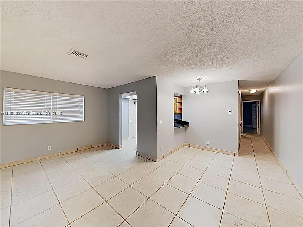 1001 Sw 80th Ave #C - Photo 2 of 8