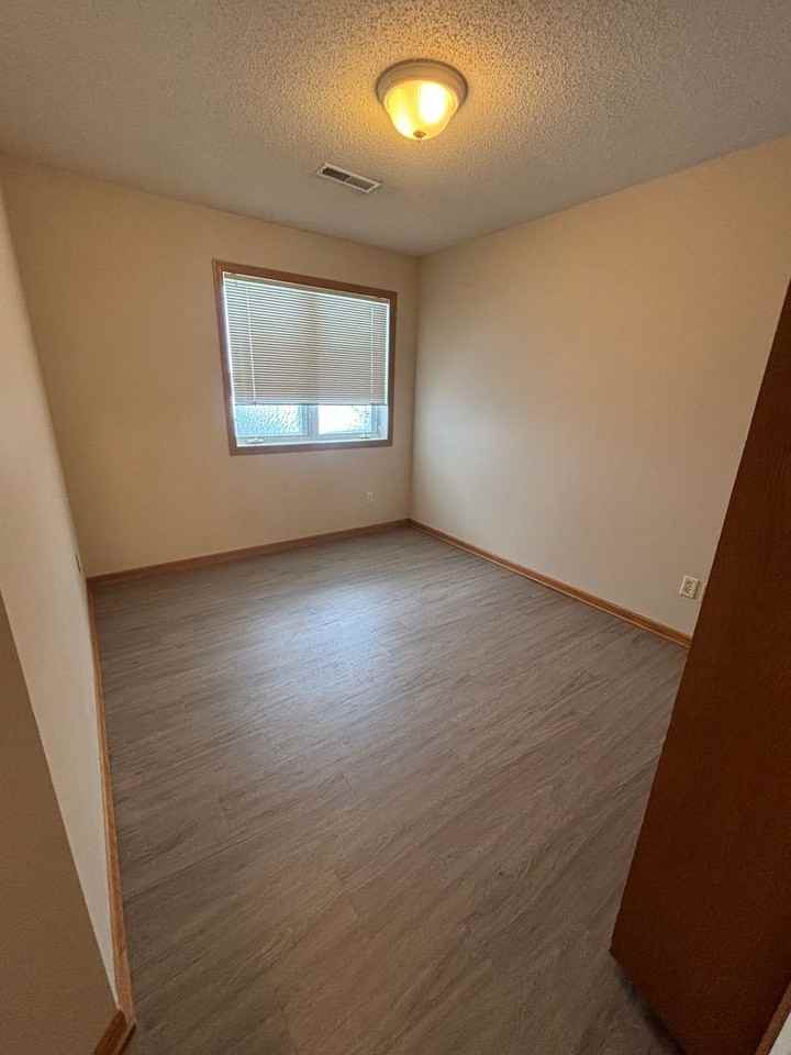 323 Williamsburg Pl Apt B - Photo 7 of 14