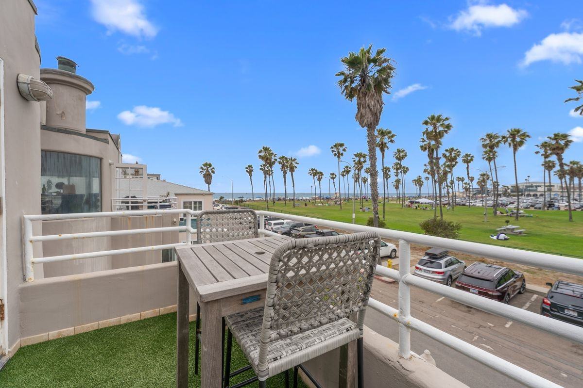 735 San Fernando Pl ##B - Photo 2 of 17