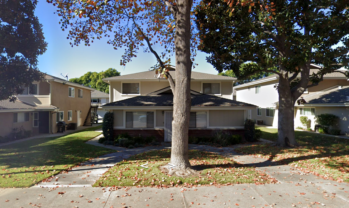 3017 Knollwood Ave - Photo 2 of 16