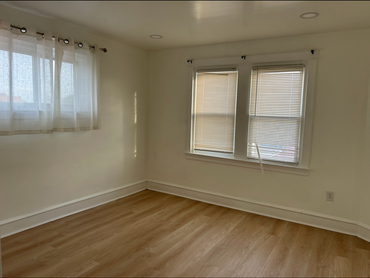 3234 Fanshawe St - Photo 3 of 8