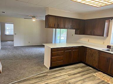 1657 N Richland Ave - Photo 3 of 8