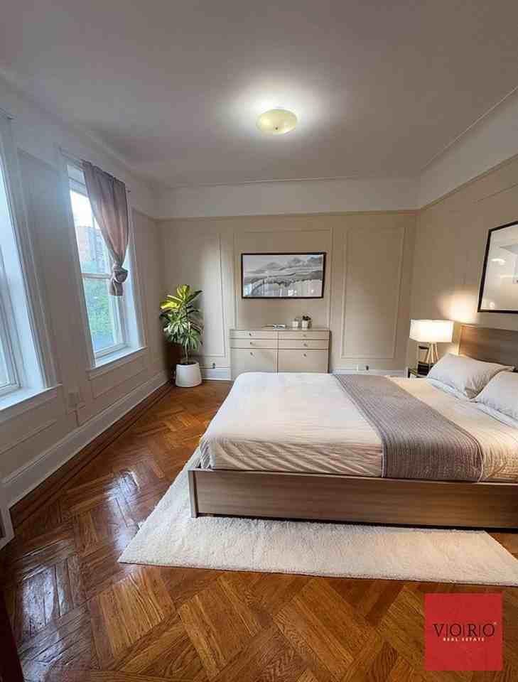 31-82 36th Street #1R - Photo 2 of 4