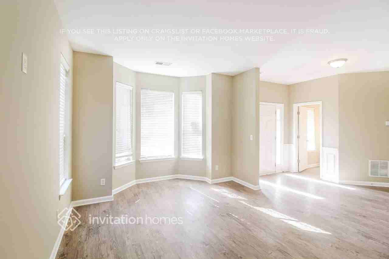 1161 Cascade Hills Dr Sw - Photo 5 of 18