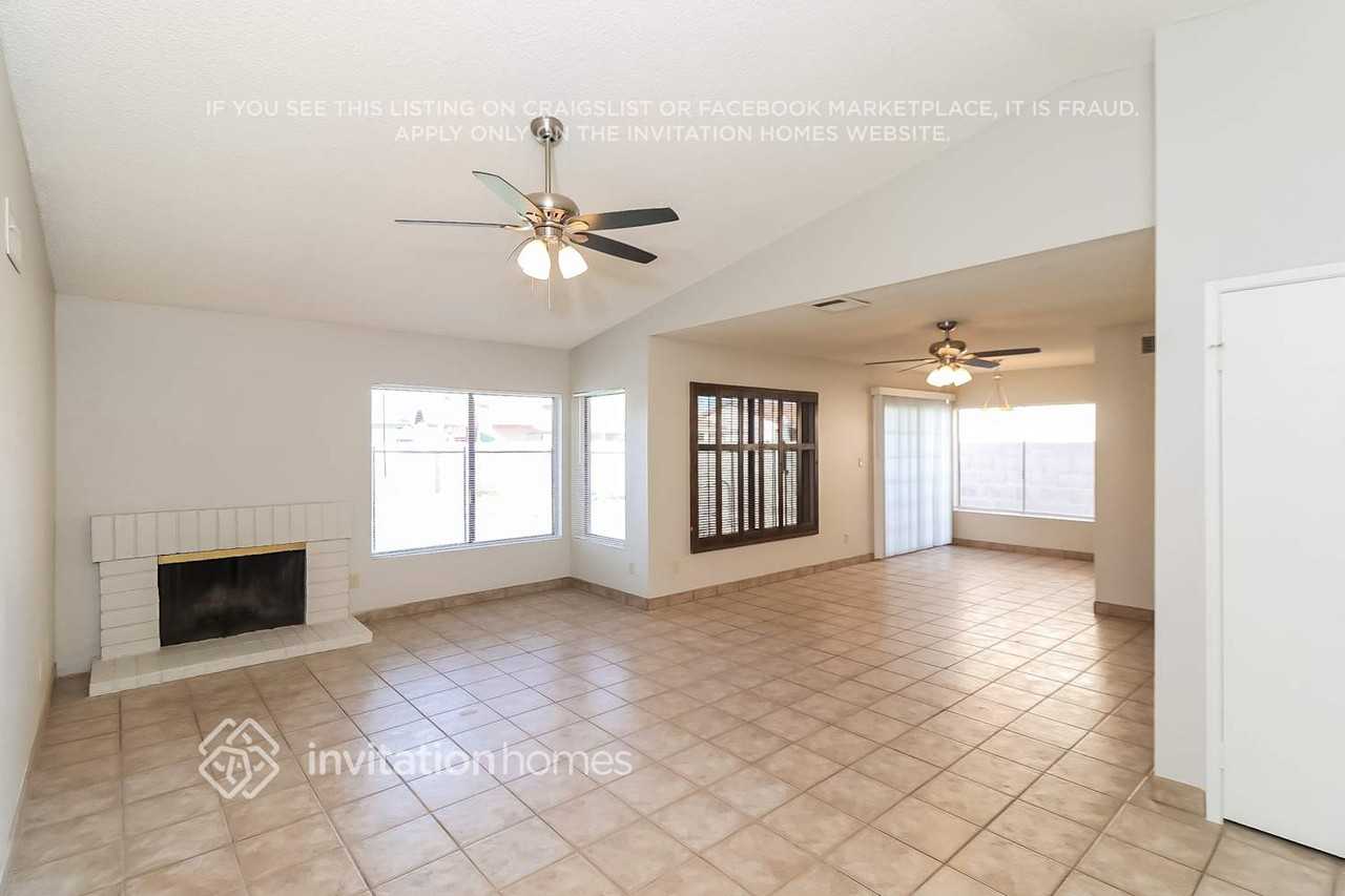 5116 N 69th Ave - Photo 3 of 16