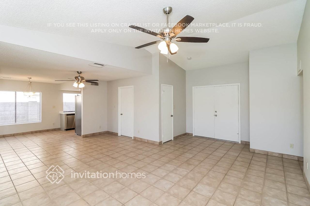 5116 N 69th Ave - Photo 5 of 16
