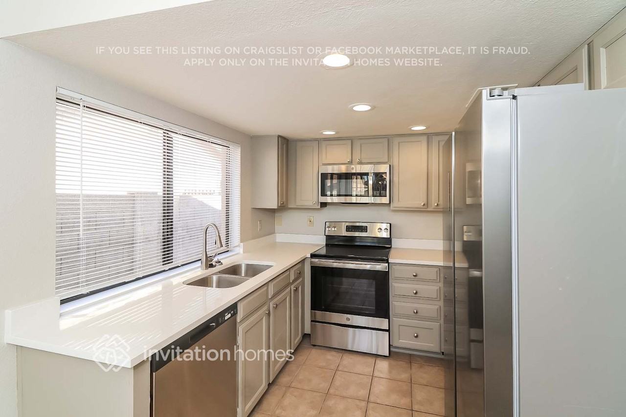 5116 N 69th Ave - Photo 7 of 16