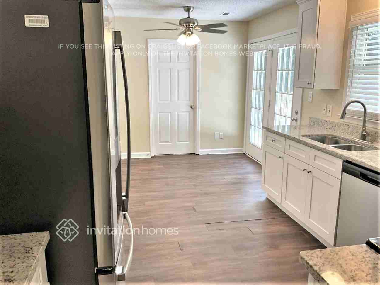 100 Pepperwood Dr - Photo 6 of 18