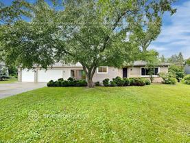 302 Zinnia Ln N - Photo 1 of 1