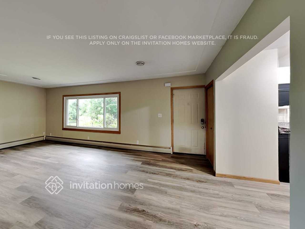 302 Zinnia Ln N - Photo 5 of 26