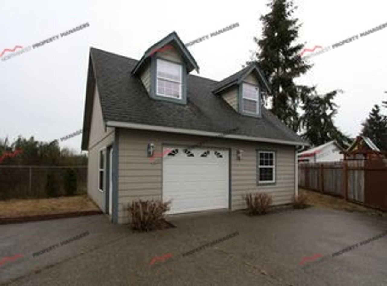 3215 Mckinley Ct - Photo 2 of 21