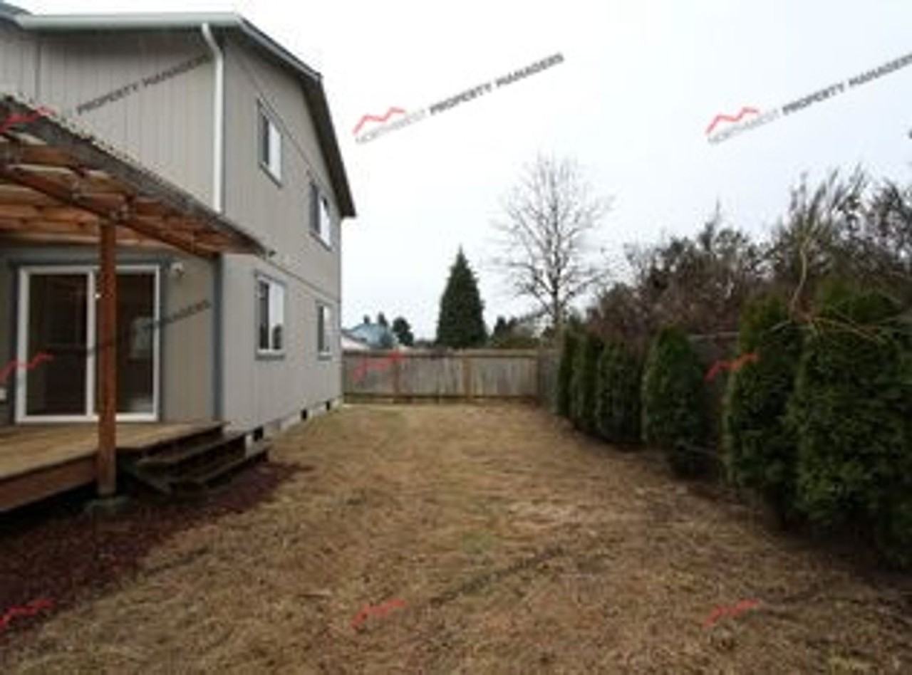 3215 Mckinley Ct - Photo 3 of 21