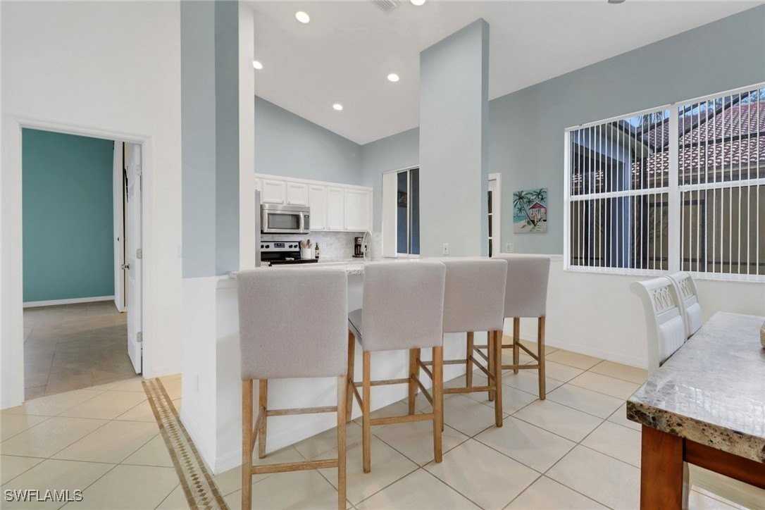 9521 Mariners Cove Ln - Photo 6 of 33