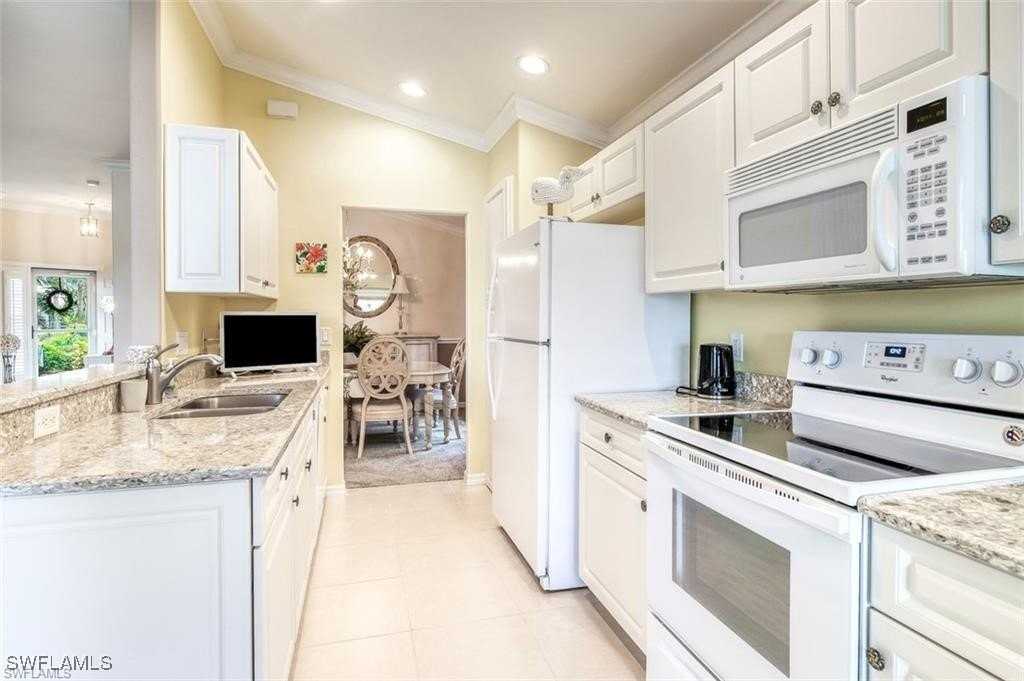 10025 Oakhurst Way - Photo 7 of 20