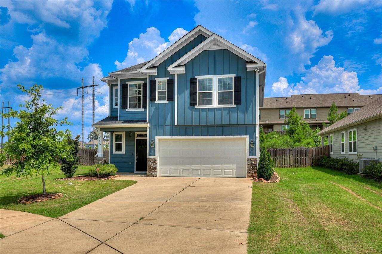 445 Longmeadow Dr - Photo 2 of 46