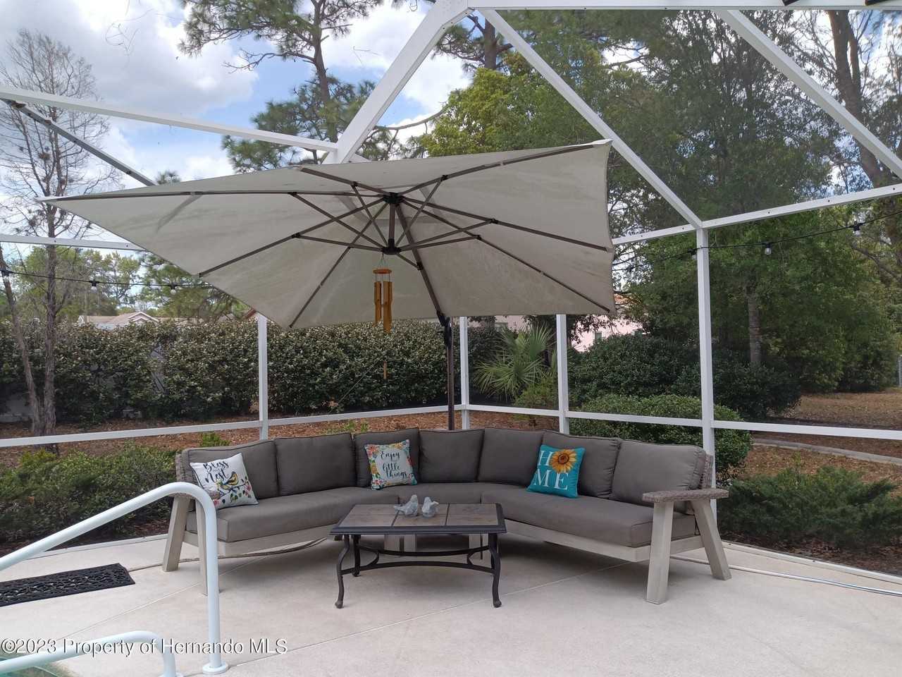 8513 Beach Rd - Photo 6 of 43