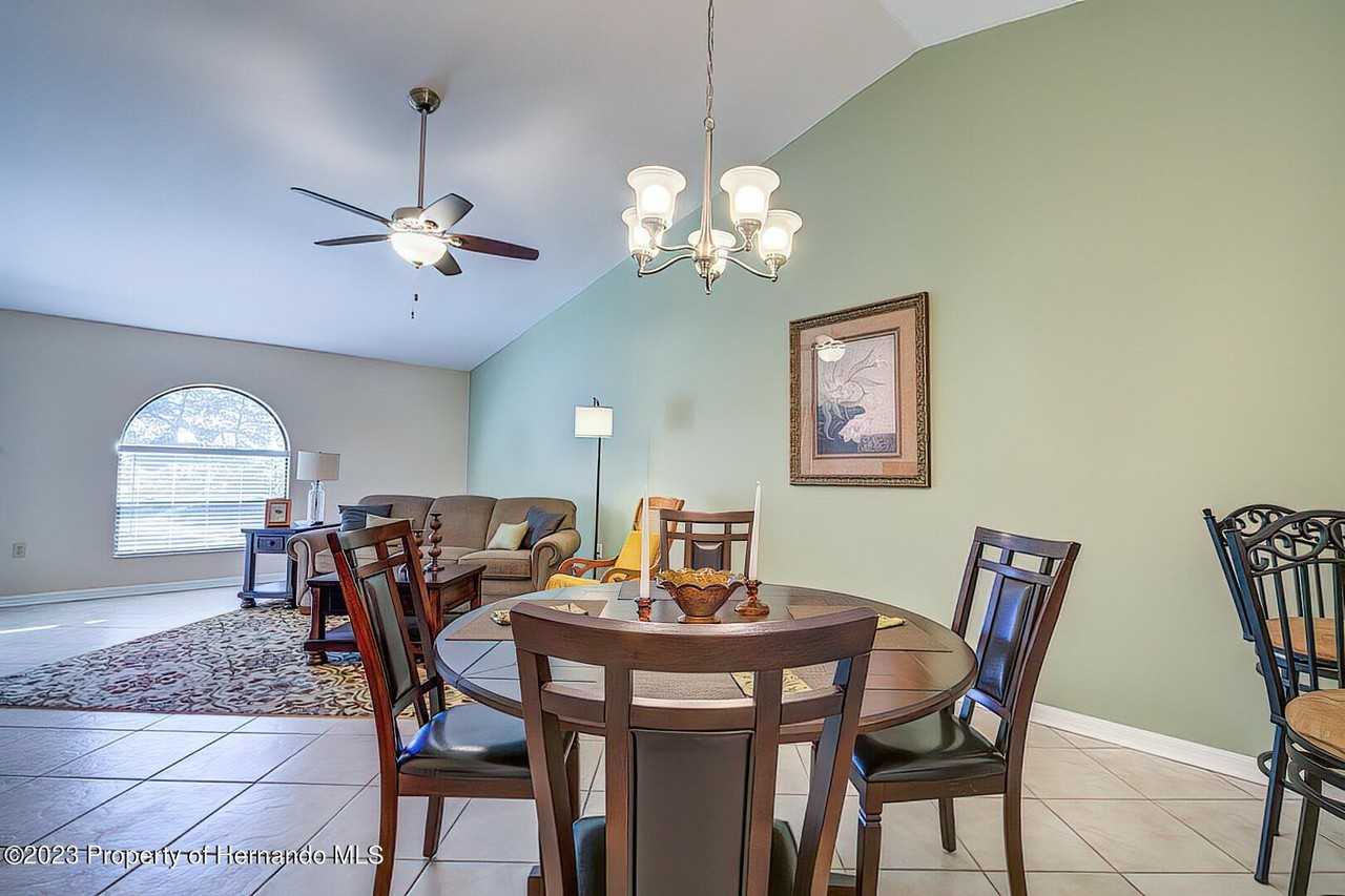 9187 Lingrove Rd - Photo 3 of 27