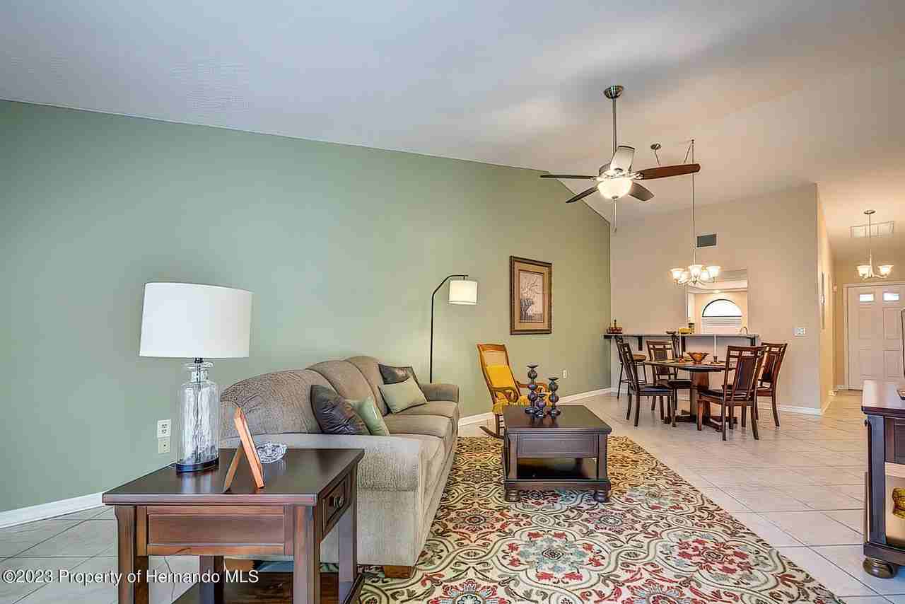 9187 Lingrove Rd - Photo 6 of 27