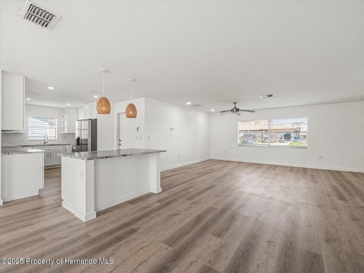 3366 Minnow Creek Dr - Photo 7 of 46