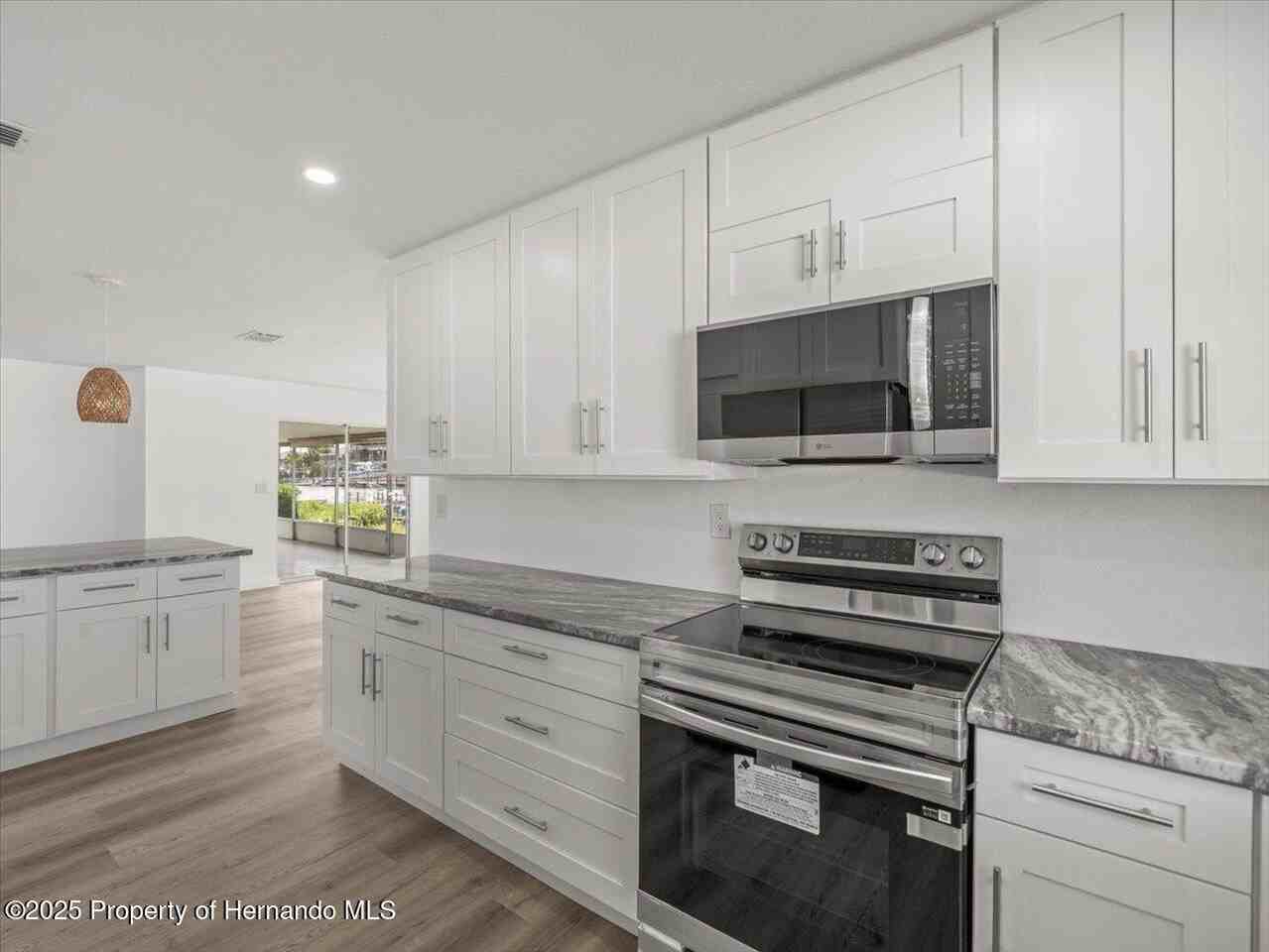 3366 Minnow Creek Dr - Photo 3 of 46