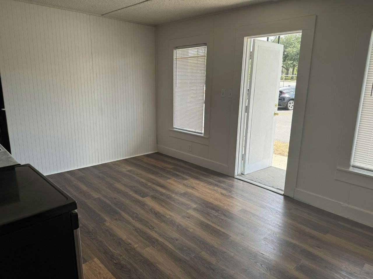 1911 Citrus Blvd #1 - Photo 3 of 5