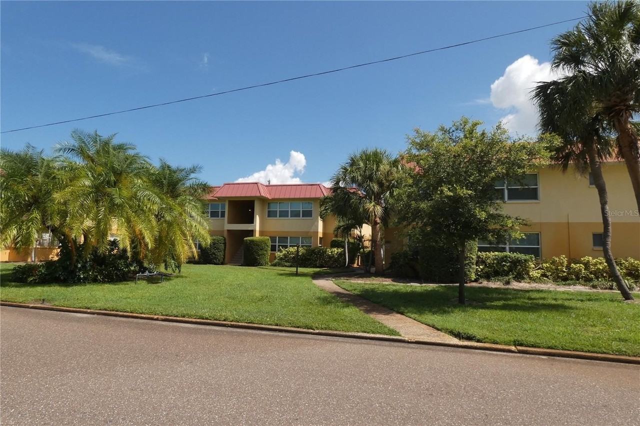 5839 8th Ave N #109 - Photo 3 of 10