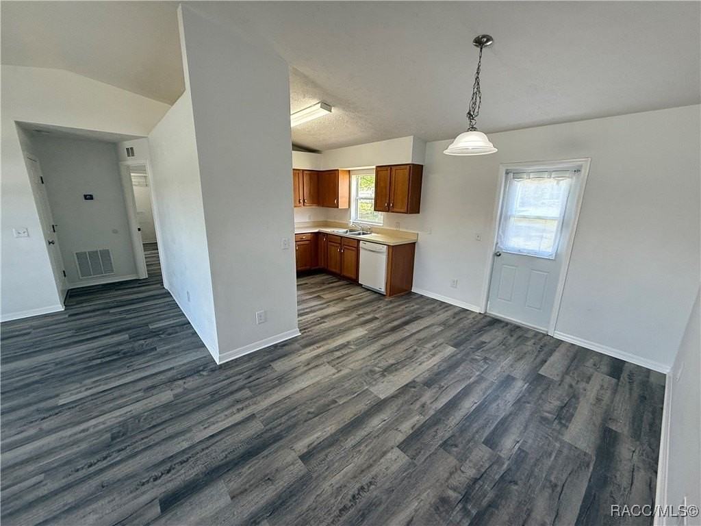 3844 S Swan Ter - Photo 6 of 18