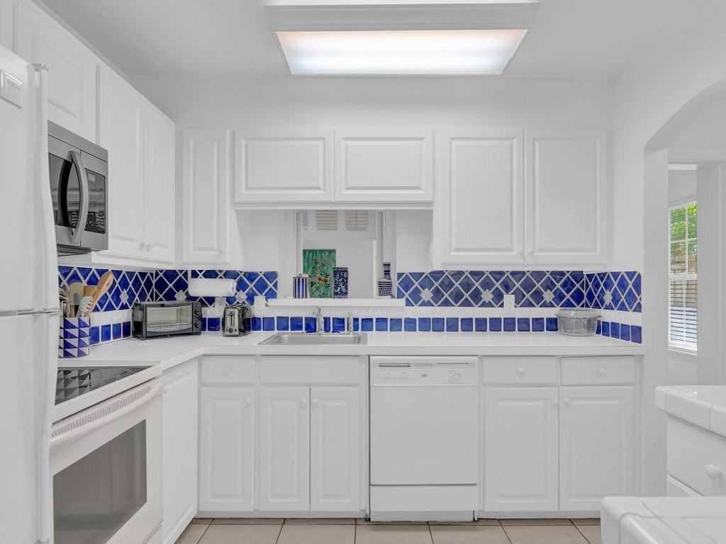 798 Bougainvillea Ln - Photo 6 of 25