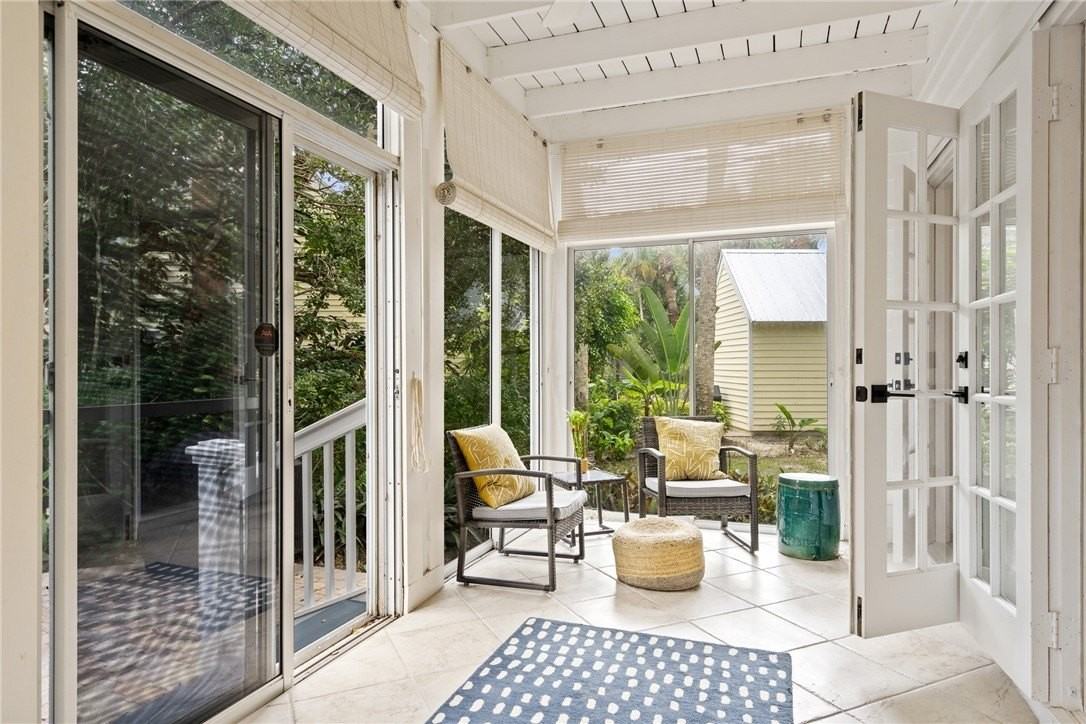 1260 Palmetto Court #105 - Photo 3 of 36