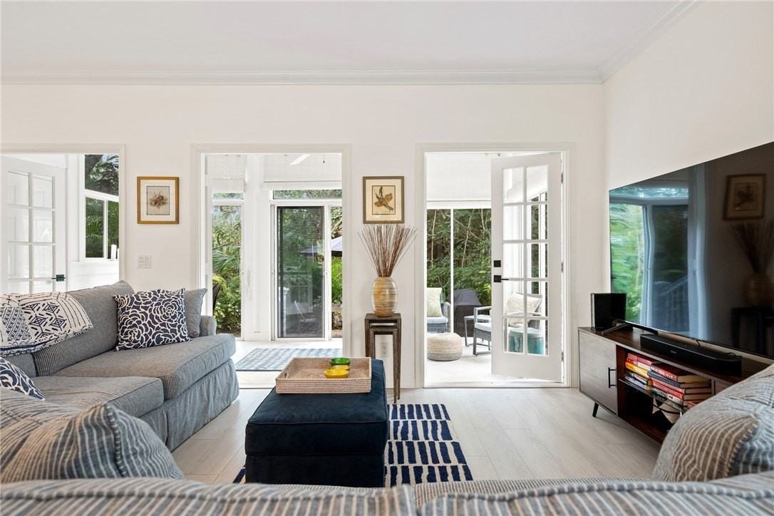 1260 Palmetto Court #105 - Photo 6 of 36