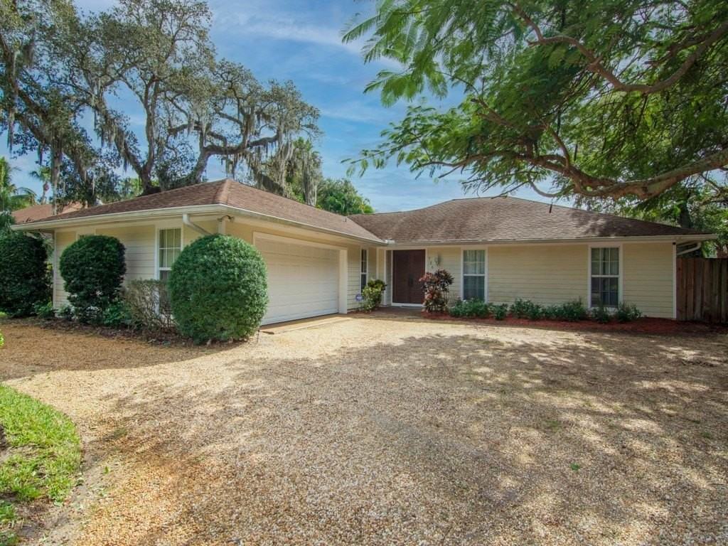 726 Flamevine Lane - Photo 3 of 35