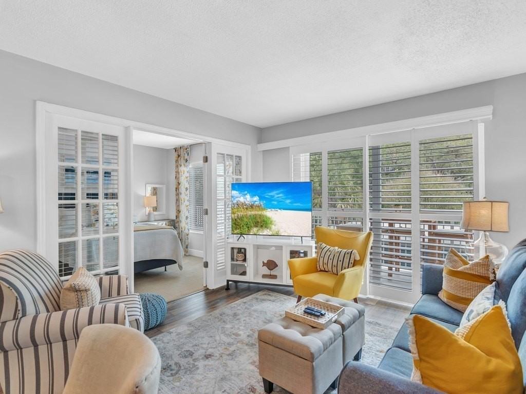 855 Dahlia Ln Apt 205 #205 - Photo 6 of 33